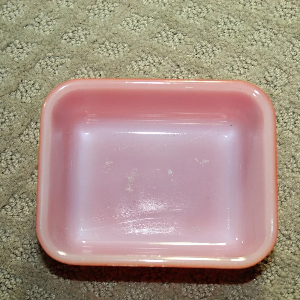 RARE!! Vtg 30s/40s McKee Square Red Milk Glass Refrigerator Storage Bowl no Lid